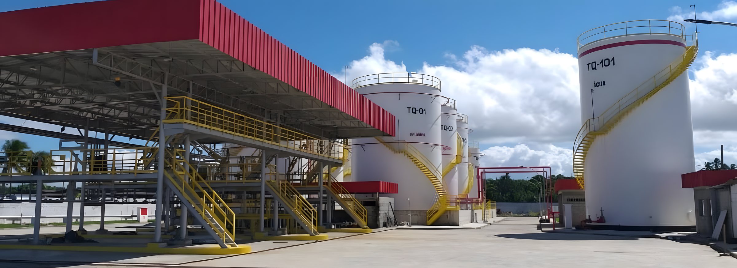 Plataforma de carregamento e tanques de armazenamento da base de distribuição